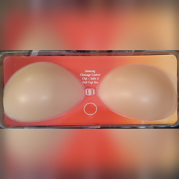 The Natural Clip Bra adds another cup size with extra adhesives - Picture 2 of 5